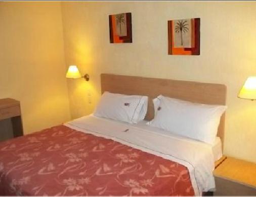 Hotel Castilla Y Leon Guadalajara Room photo