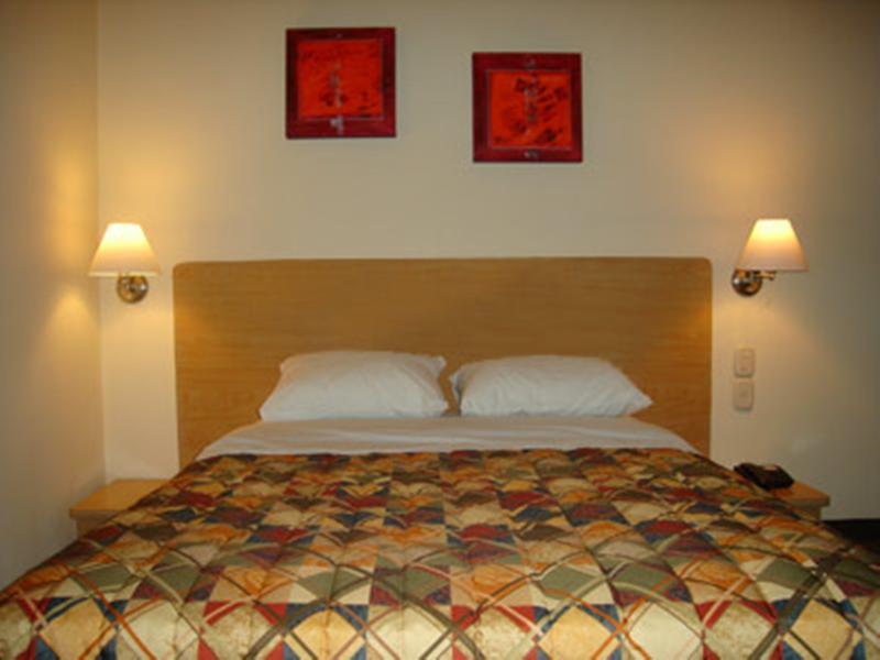 Hotel Castilla Y Leon Guadalajara Exterior photo